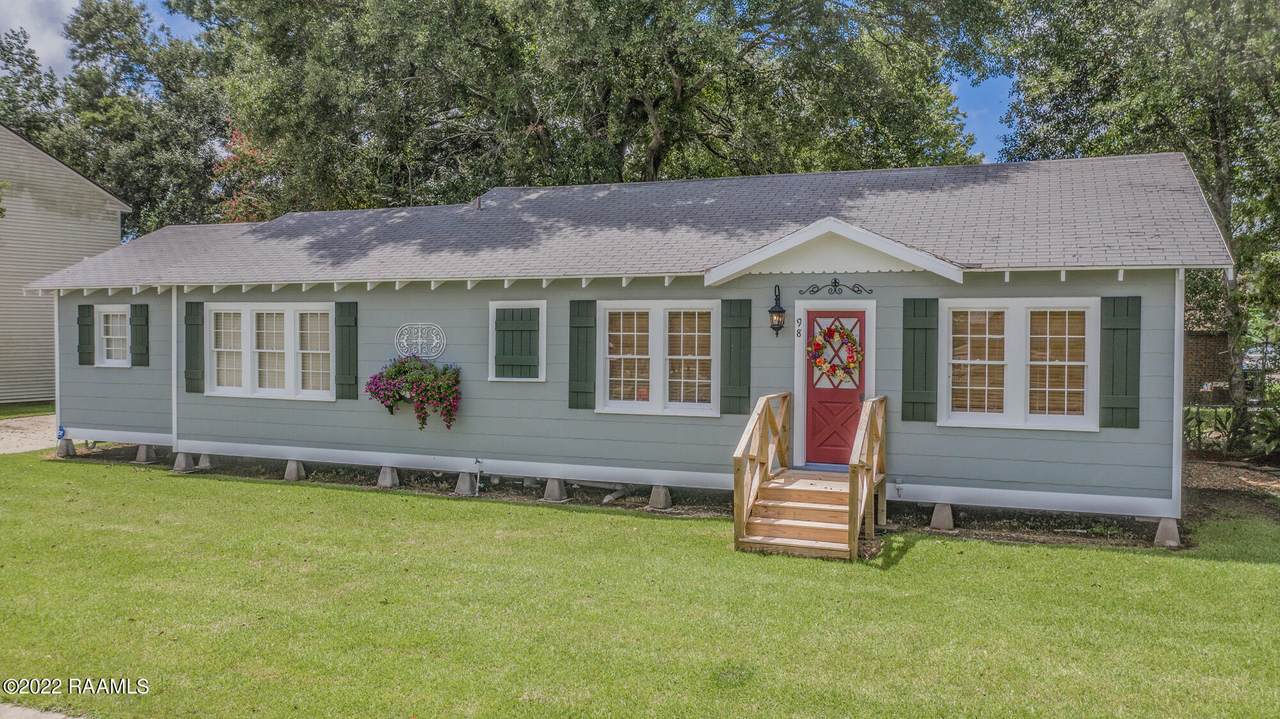 98 Pamela Drive - Photo 1