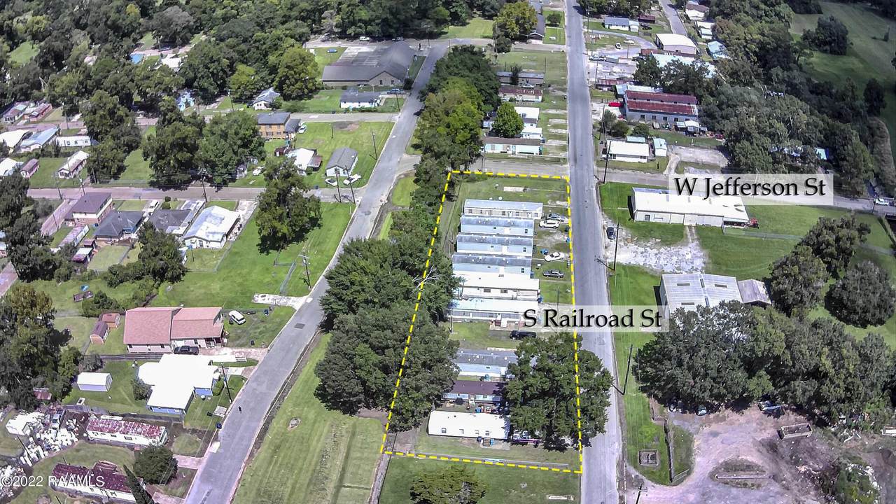 902-934 Railroad Avenue - Photo 1