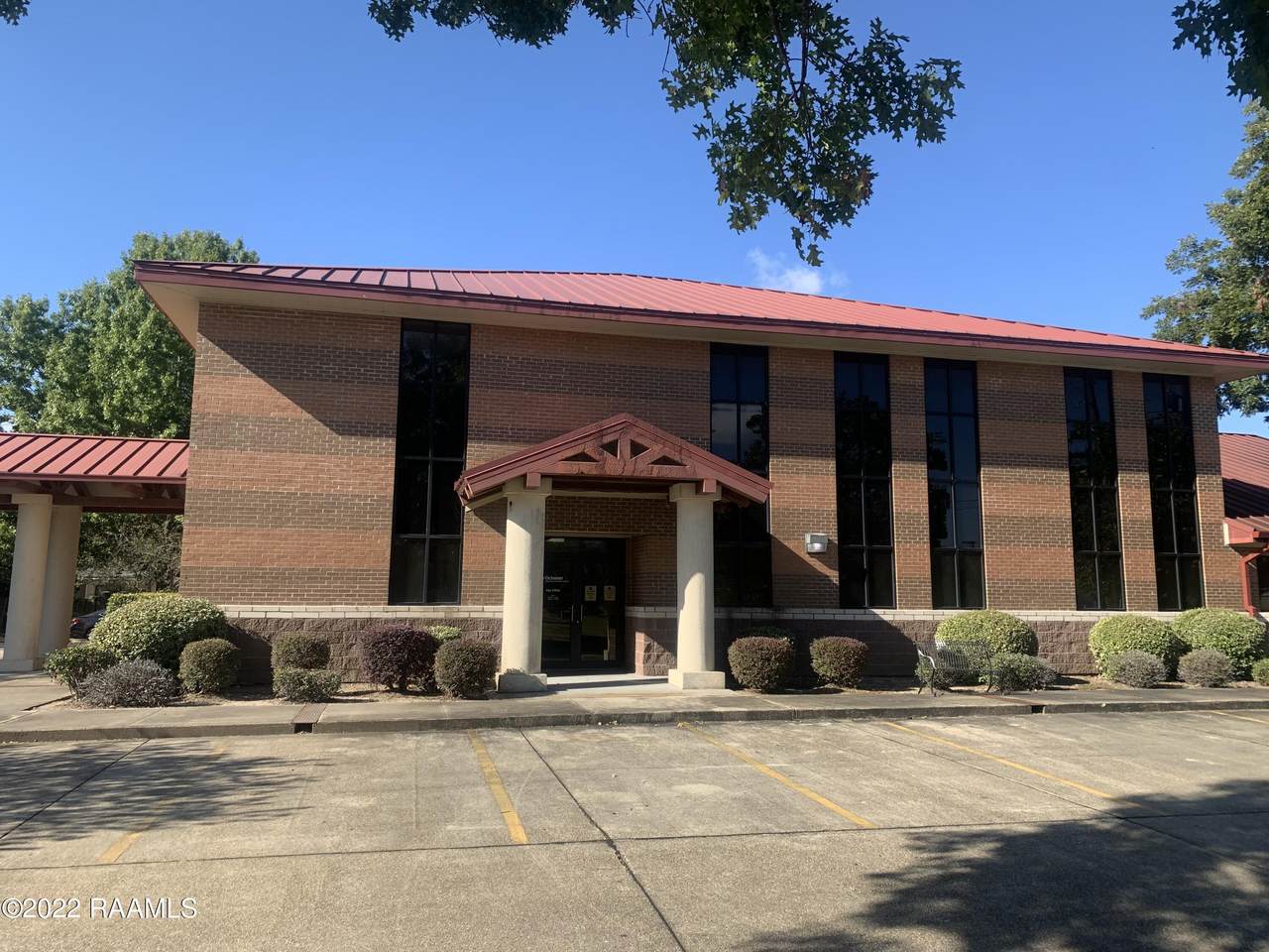 401 St. Julien Avenue - Photo 1