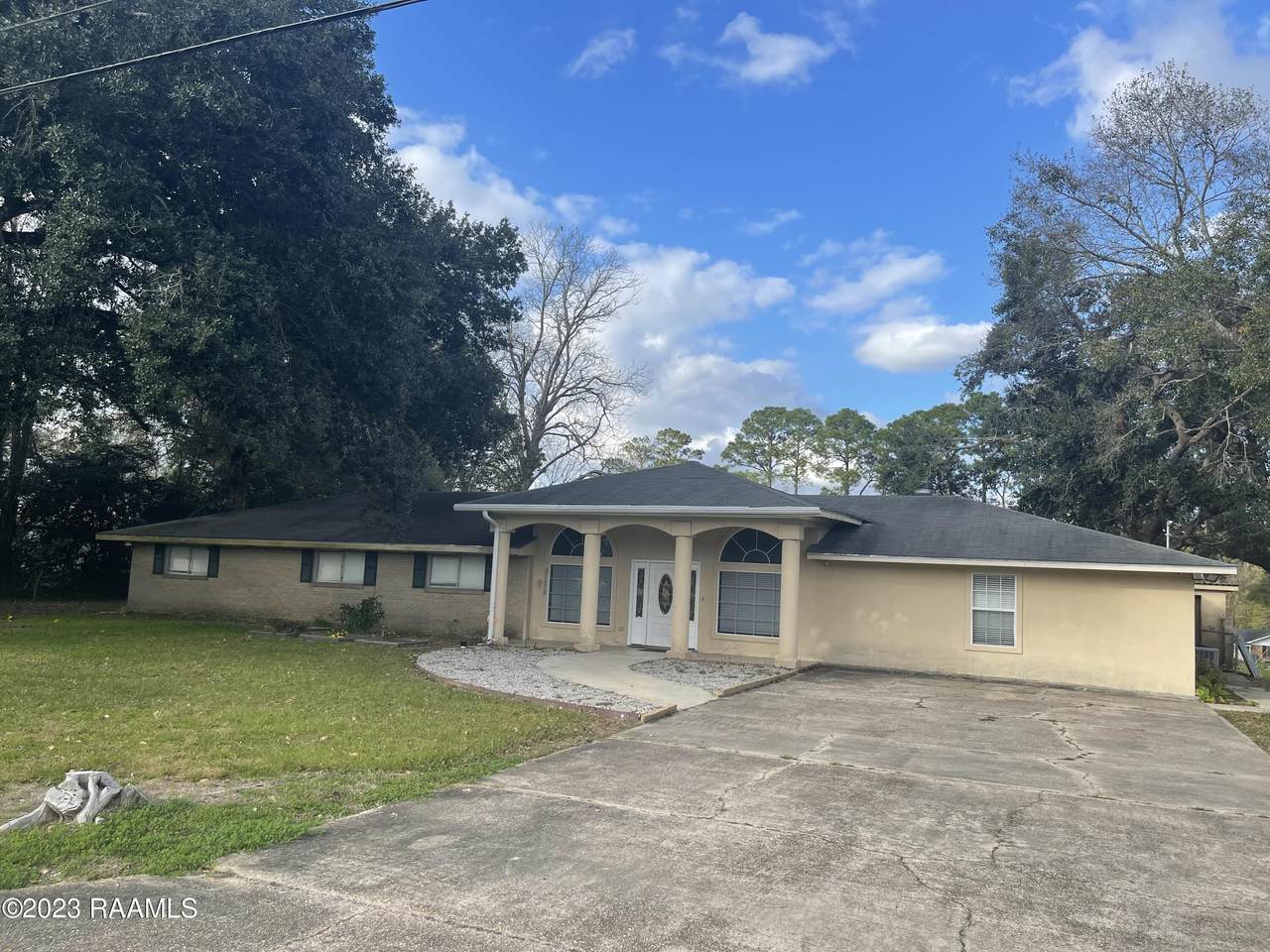 220 Julian Circle - Photo 1