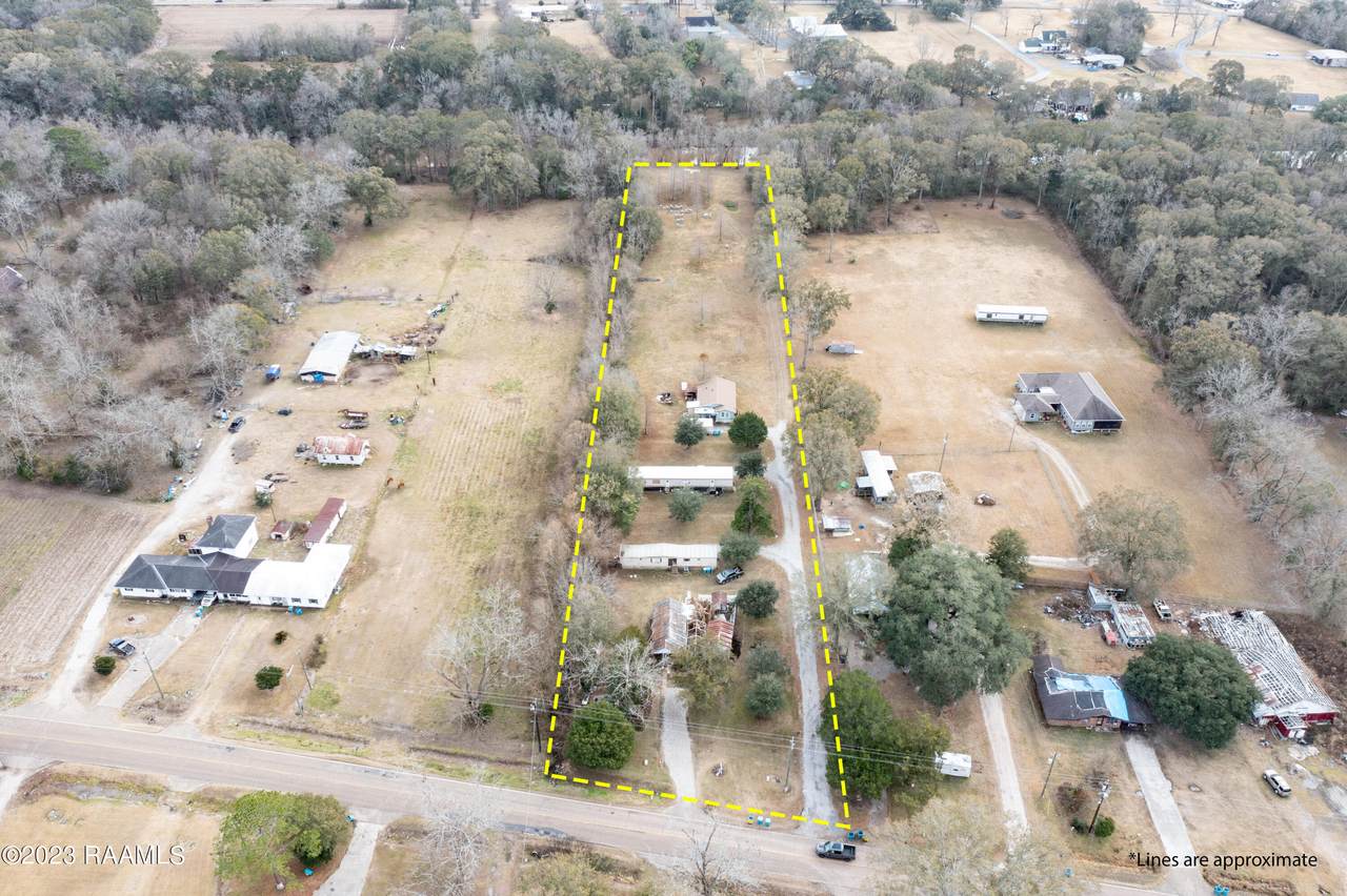 2623 Main Hwy 31 - Photo 1
