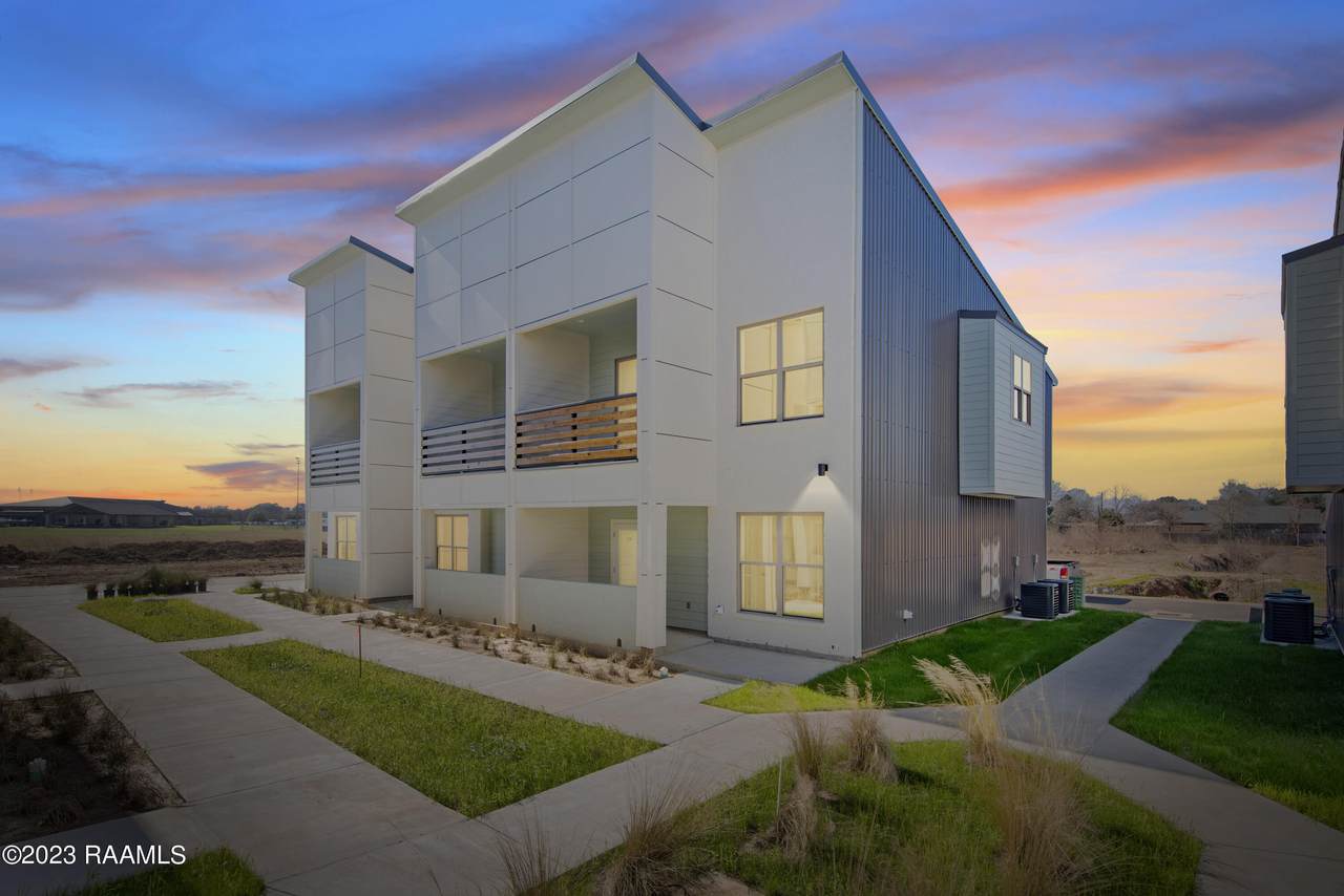104 Canvasback Drive - Photo 1