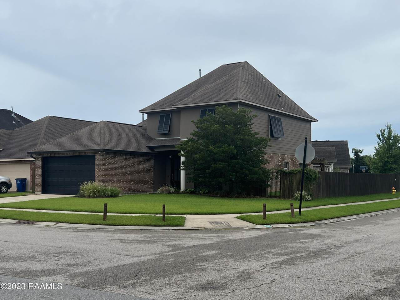 100 Cautillion Drive - Photo 1