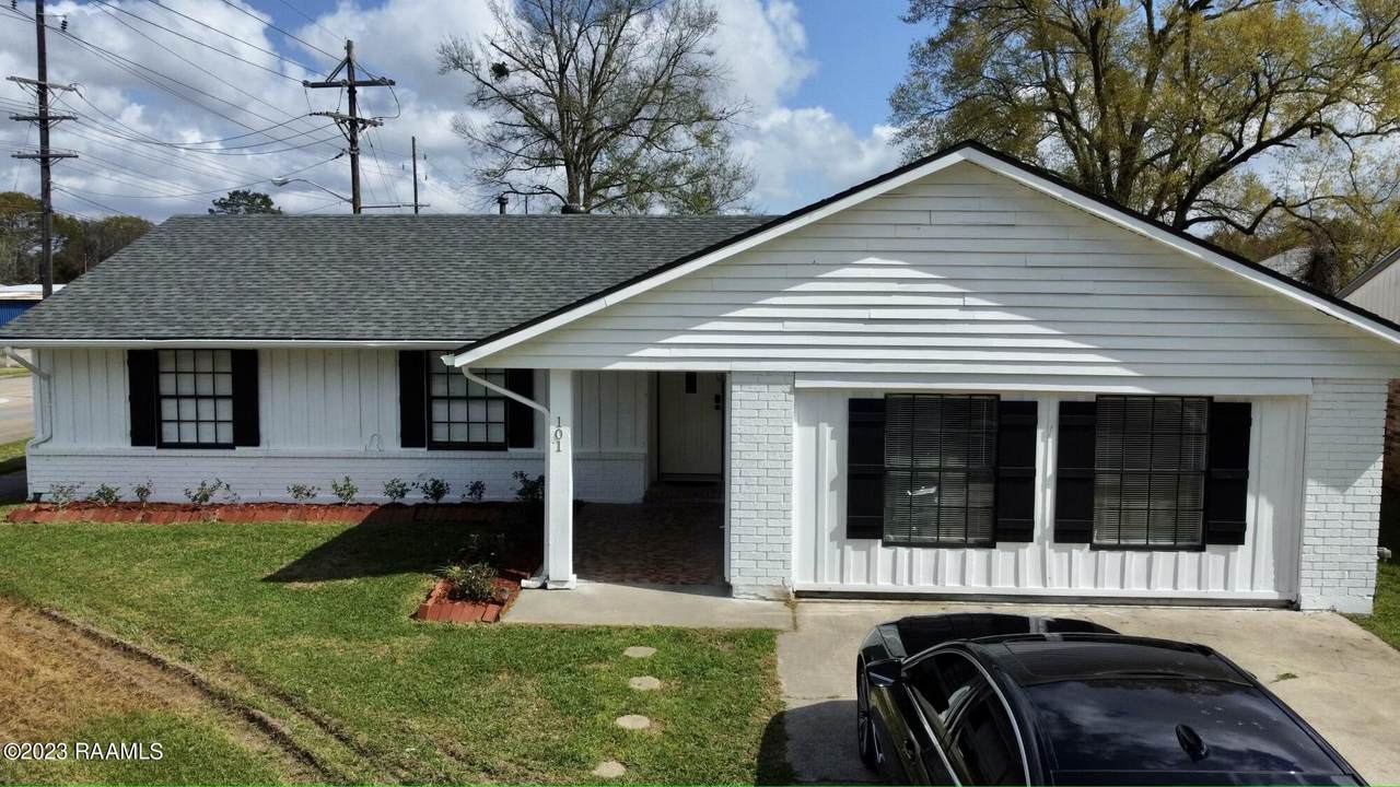 101 Castle Row, Lafayette, LA 70506 (MLS 23001725) Keaty Real Estate