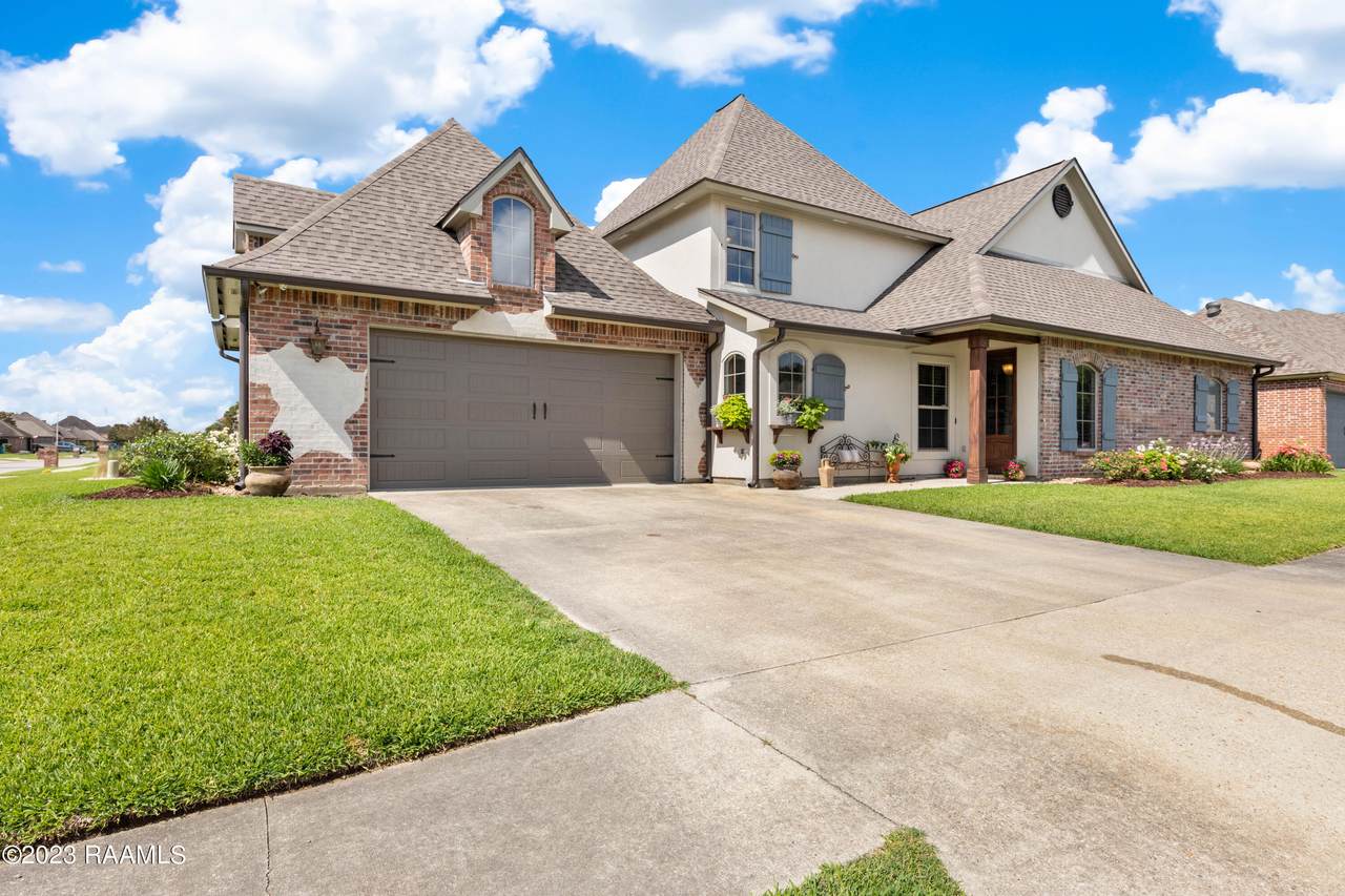 201 Masters Drive, Broussard, LA 70518 (MLS 23005230) Keaty Real Estate