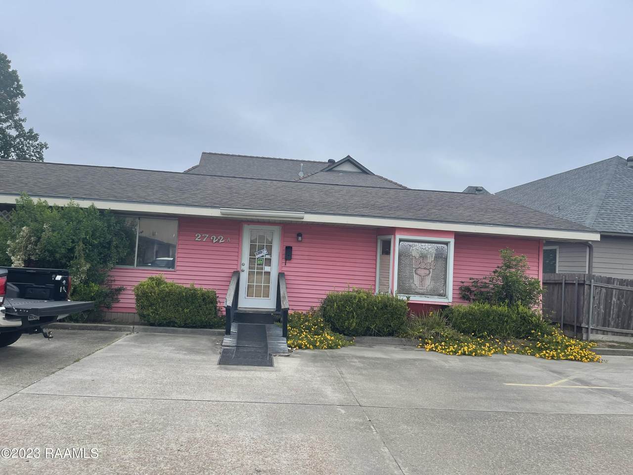 2722 Kaliste Saloom Road - Photo 1