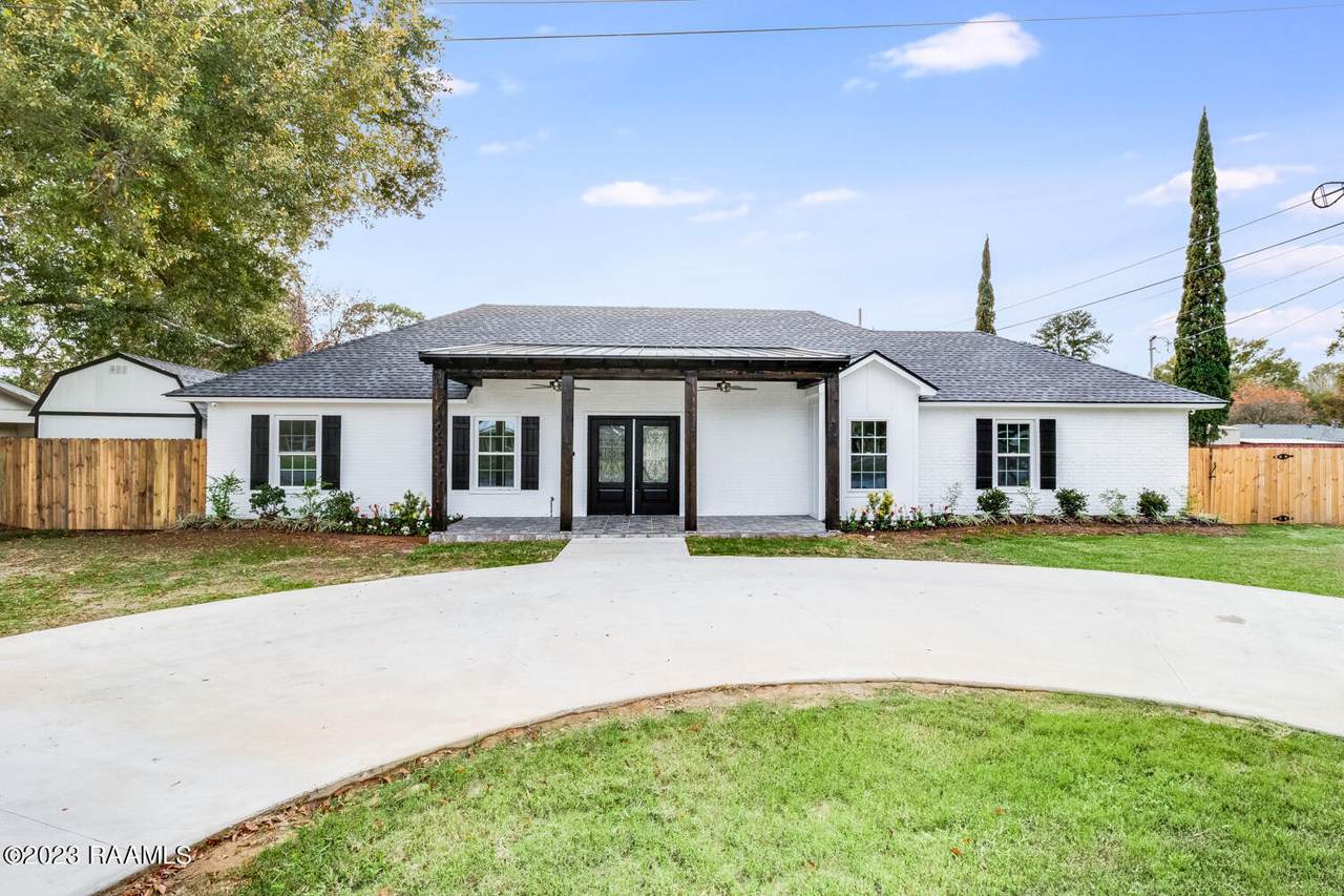 400 Alice Drive, Lafayette, LA 70503 (MLS 23011096) Keaty Real Estate