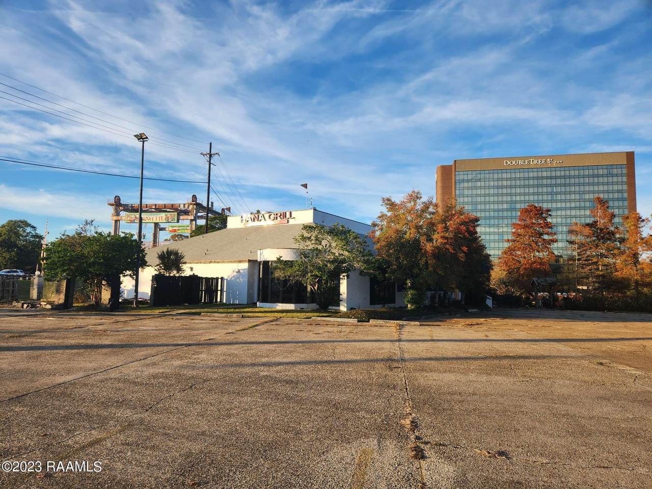 1601 W Pinhook Road, Lafayette, LA 70508 (MLS 23011125) Keaty Real