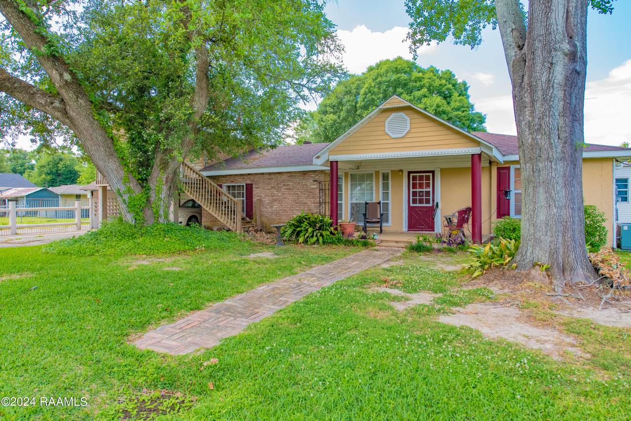611 D Street - Photo 1