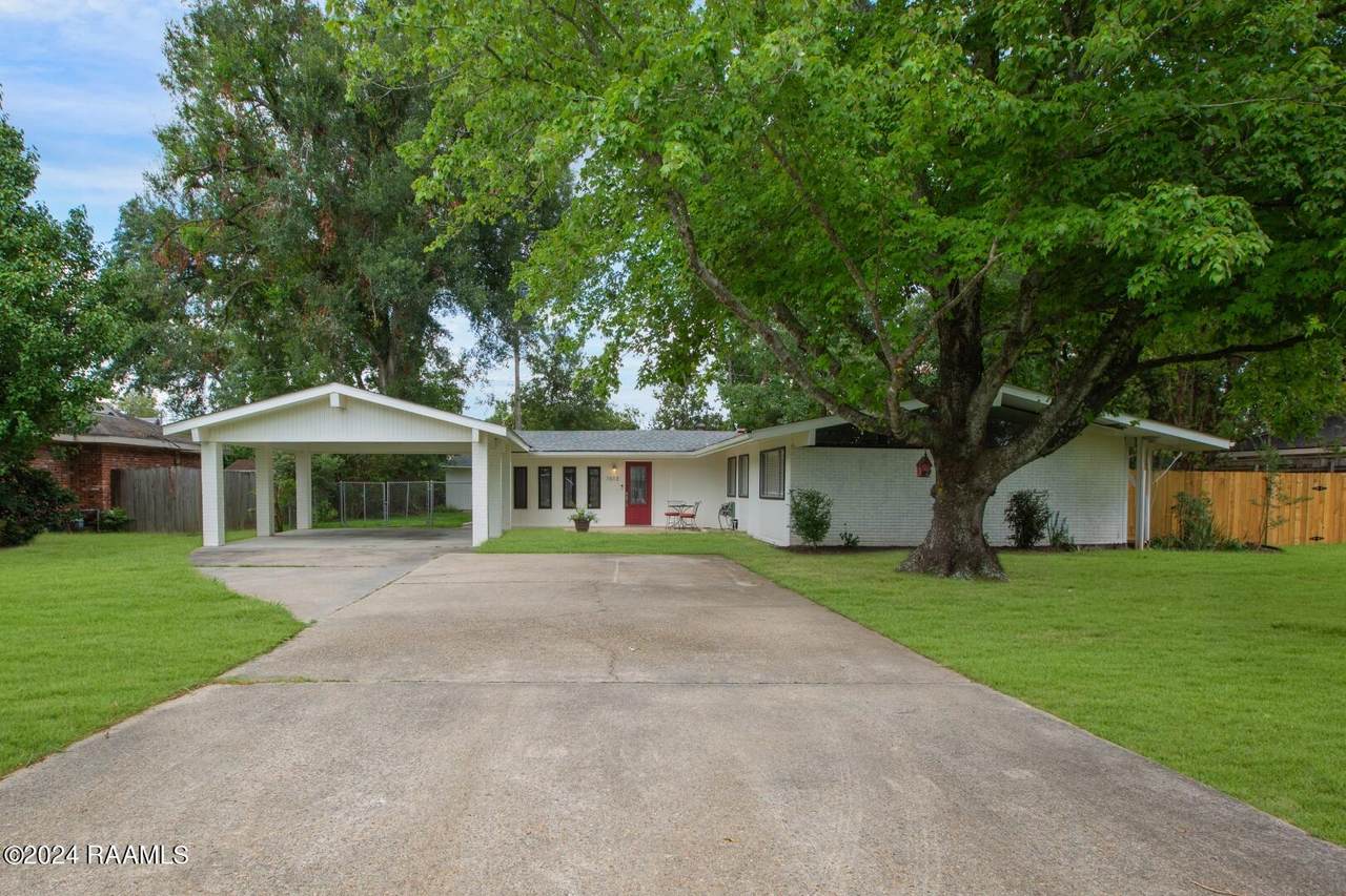 https://bt-photos.global.ssl.fastly.net/acadiana/orig_boomver_1_24006369-2.jpg