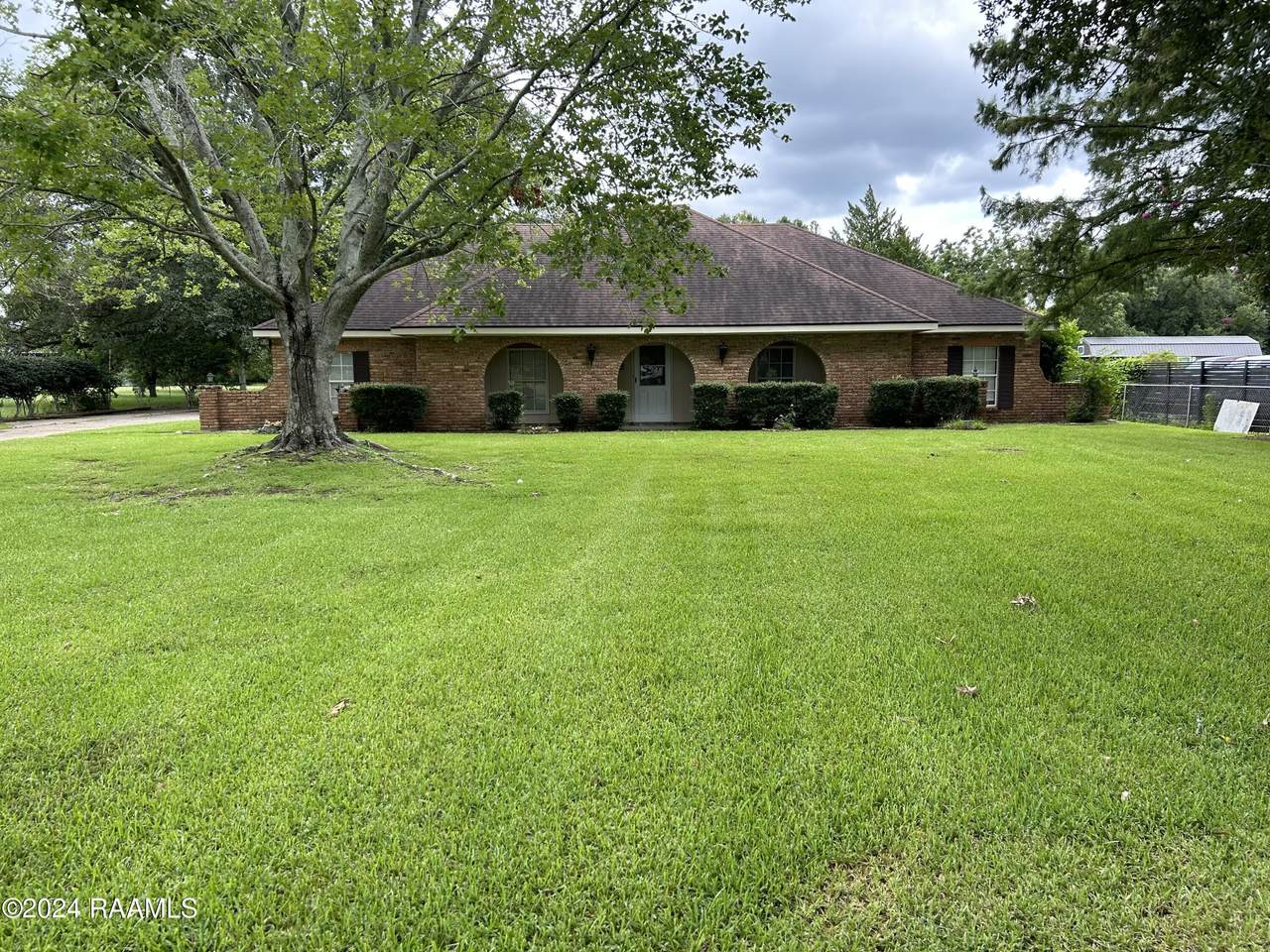 302 Domingue Avenue - Photo 1