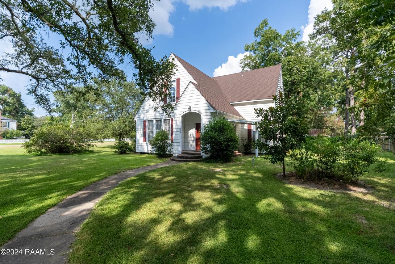 710 Cutting Avenue - Photo 1