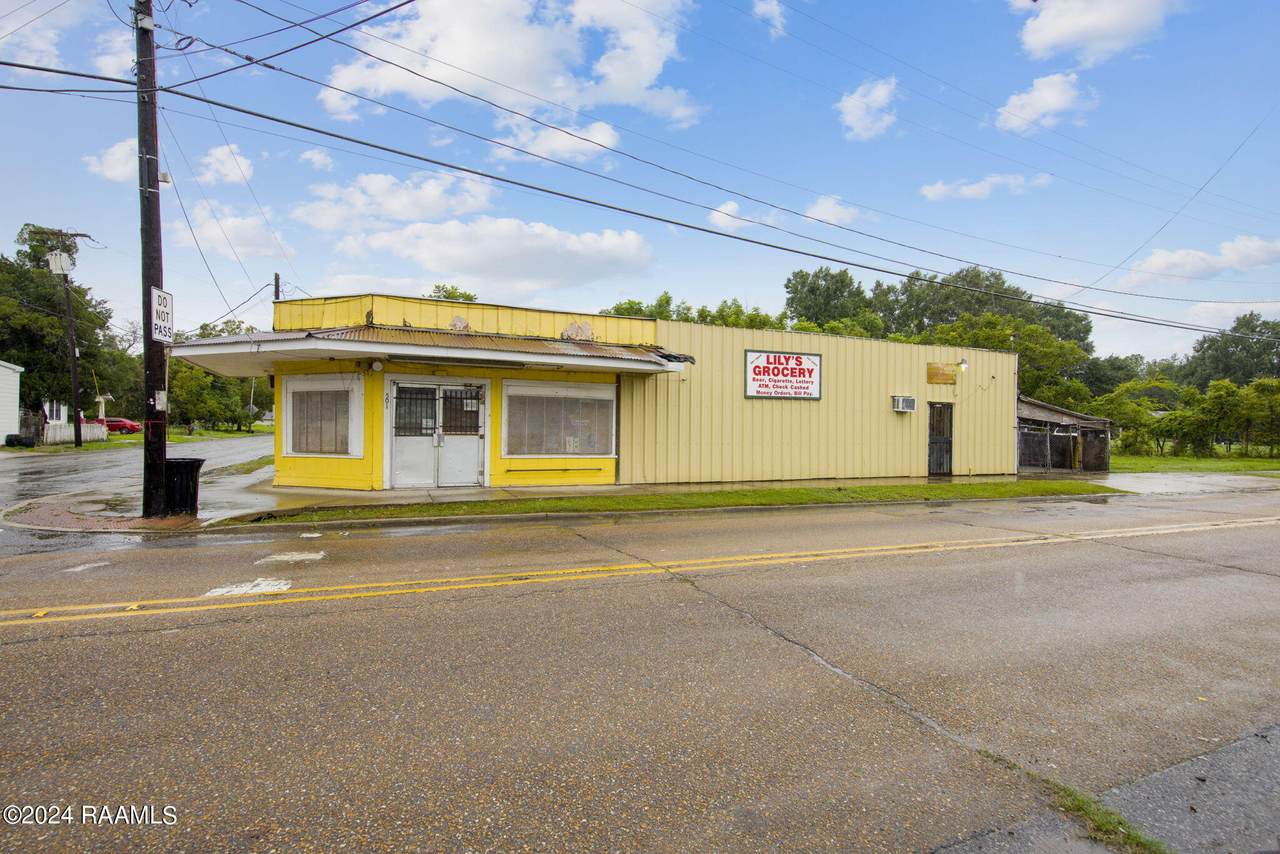501 Hopkins Street - Photo 1