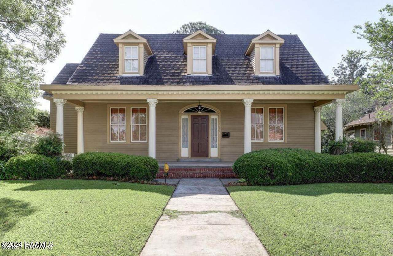 1011 Lee Avenue - Photo 1