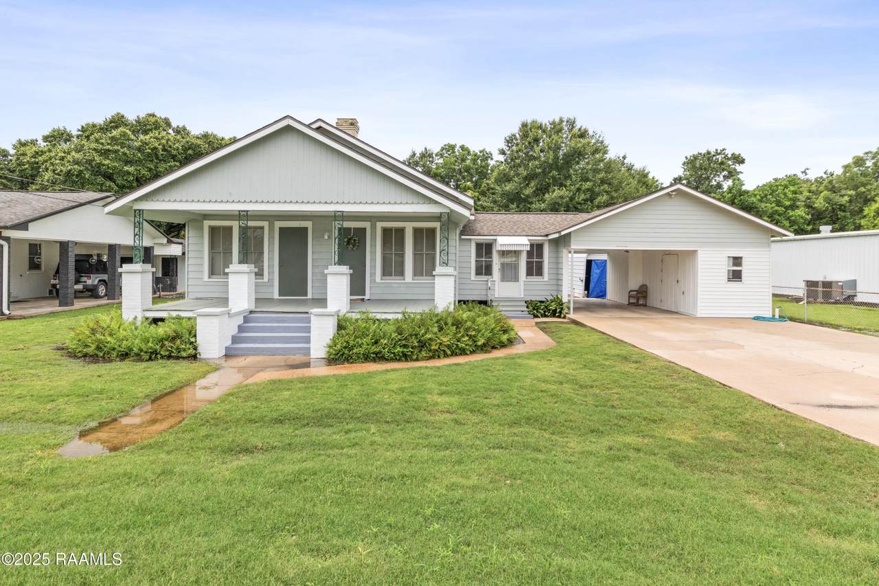 707 Veterans Memorial Drive - Photo 1