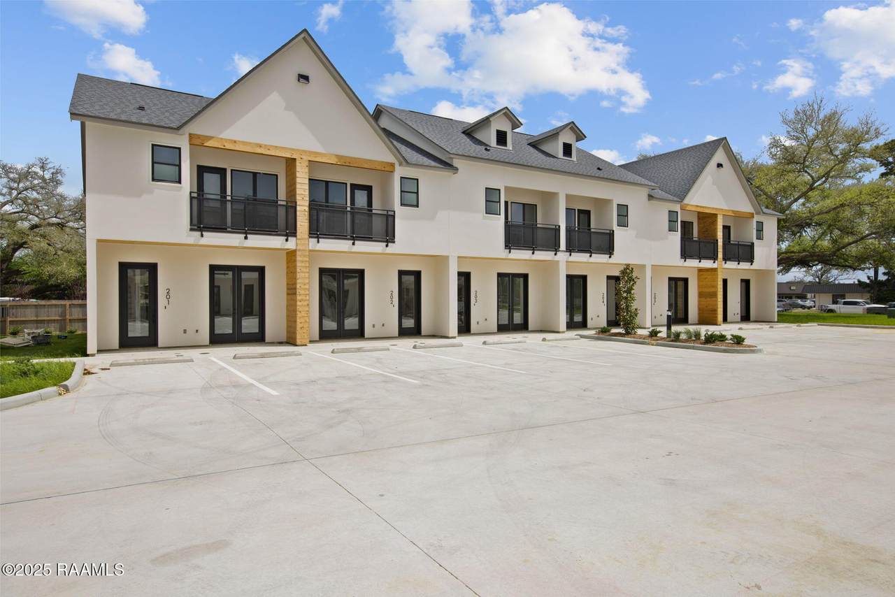 1510 Kaliste Saloom Road - Photo 1