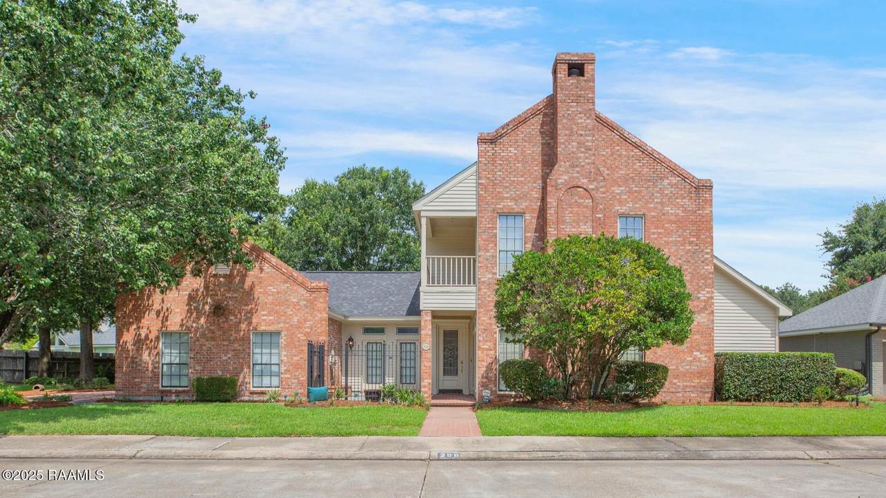 206 Leicester Lane - Photo 1