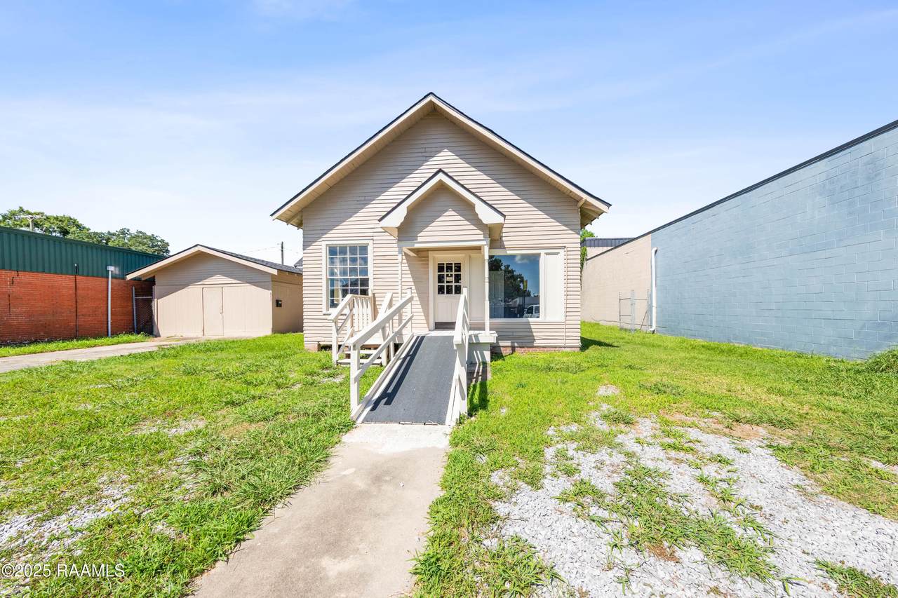 813 Parkerson Avenue - Photo 1