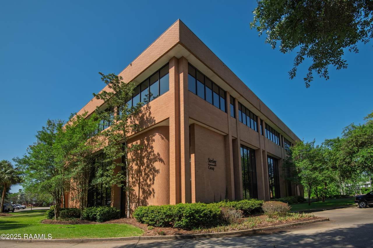 900 College Road - Photo 1