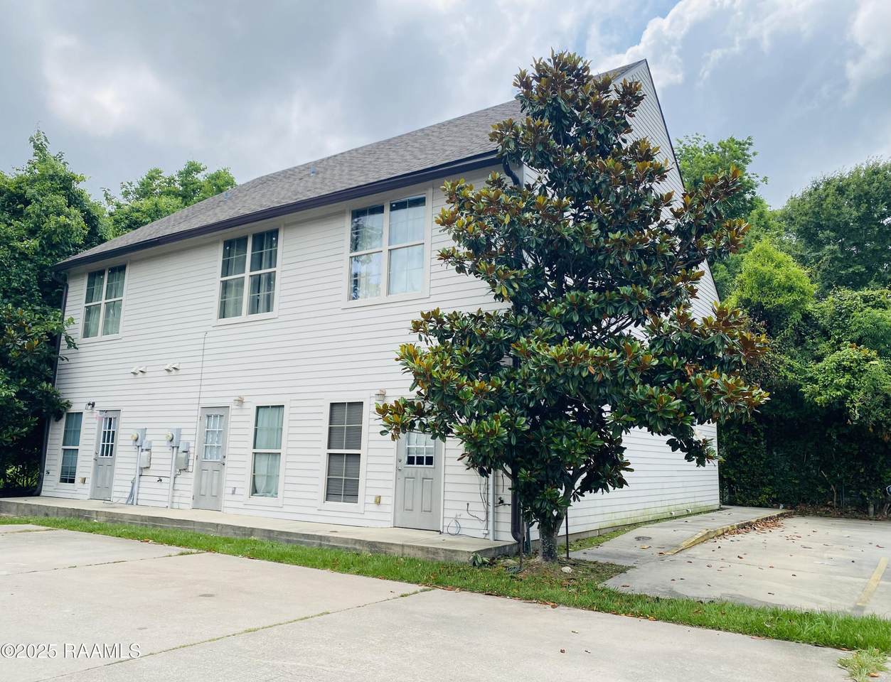 428 General Mouton Avenue - Photo 1