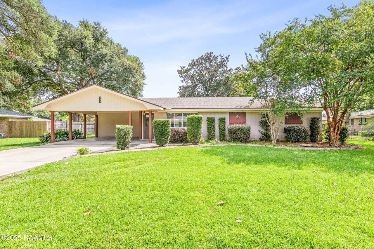 307 Marilyn Drive - Photo 1