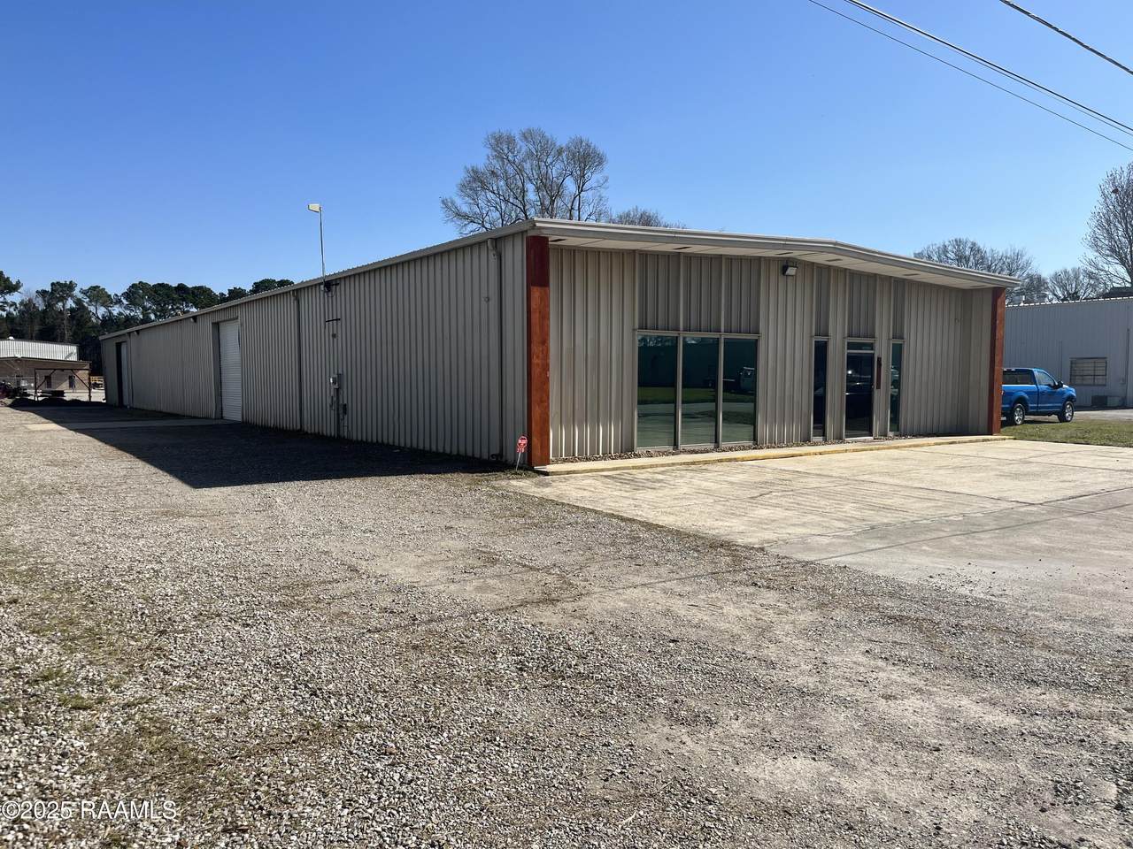 319 Industrial Parkway - Photo 1