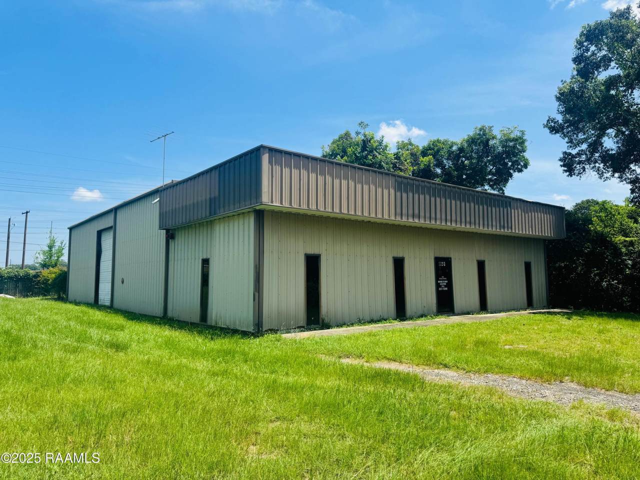 1103 University Avenue - Photo 1