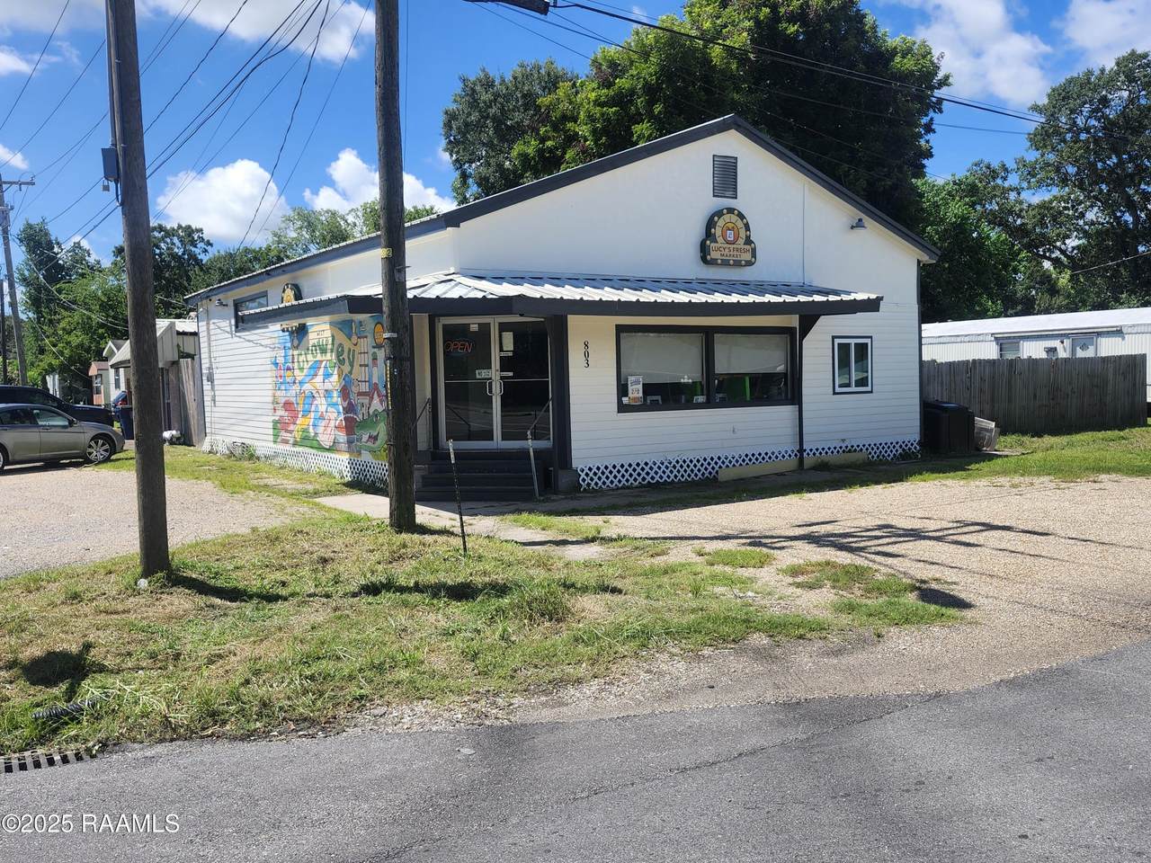 803 Hutchinson Avenue - Photo 1