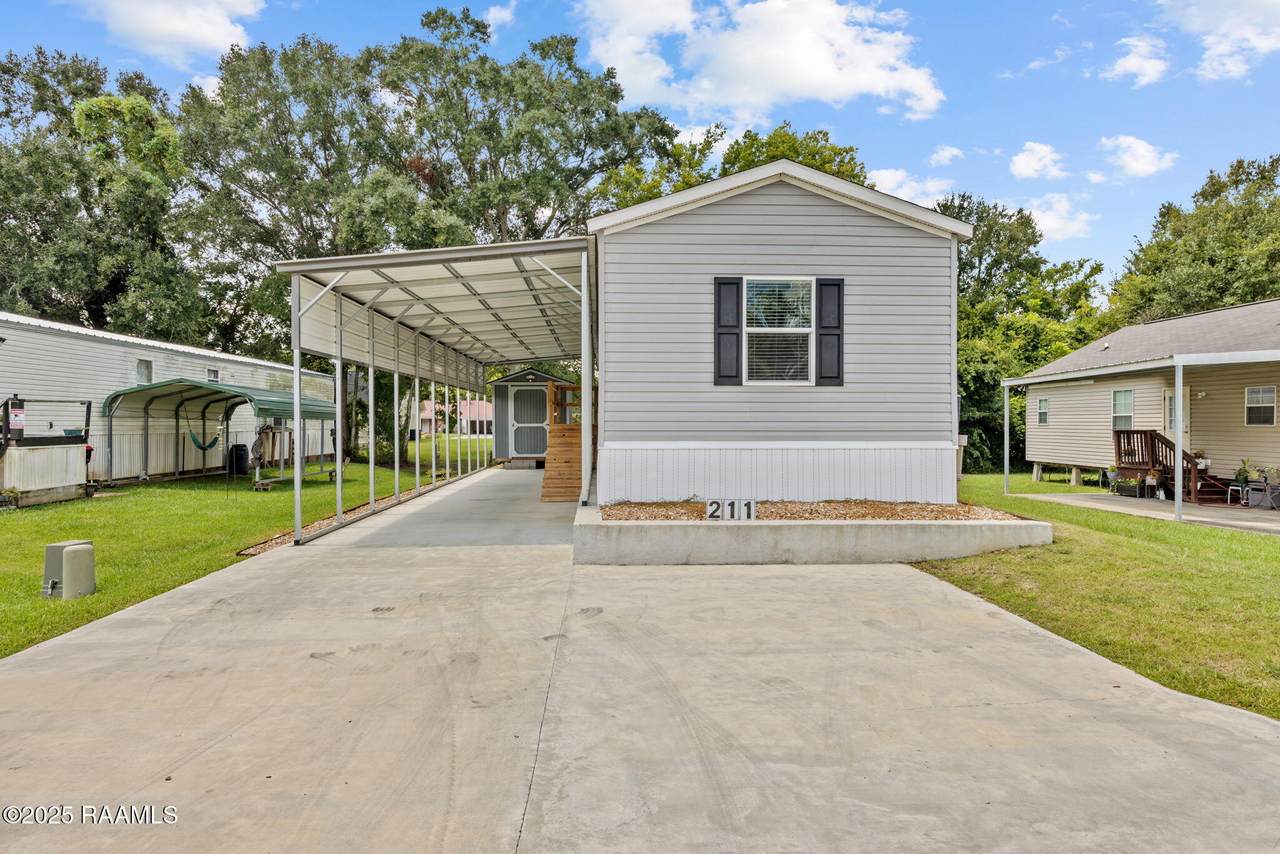 https://bt-photos.global.ssl.fastly.net/acadiana/1280_boomver_1_2500002201-2.jpg