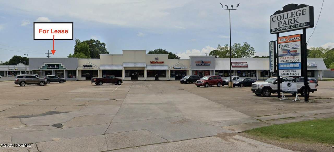 726 Admiral Doyle Drive - Photo 1