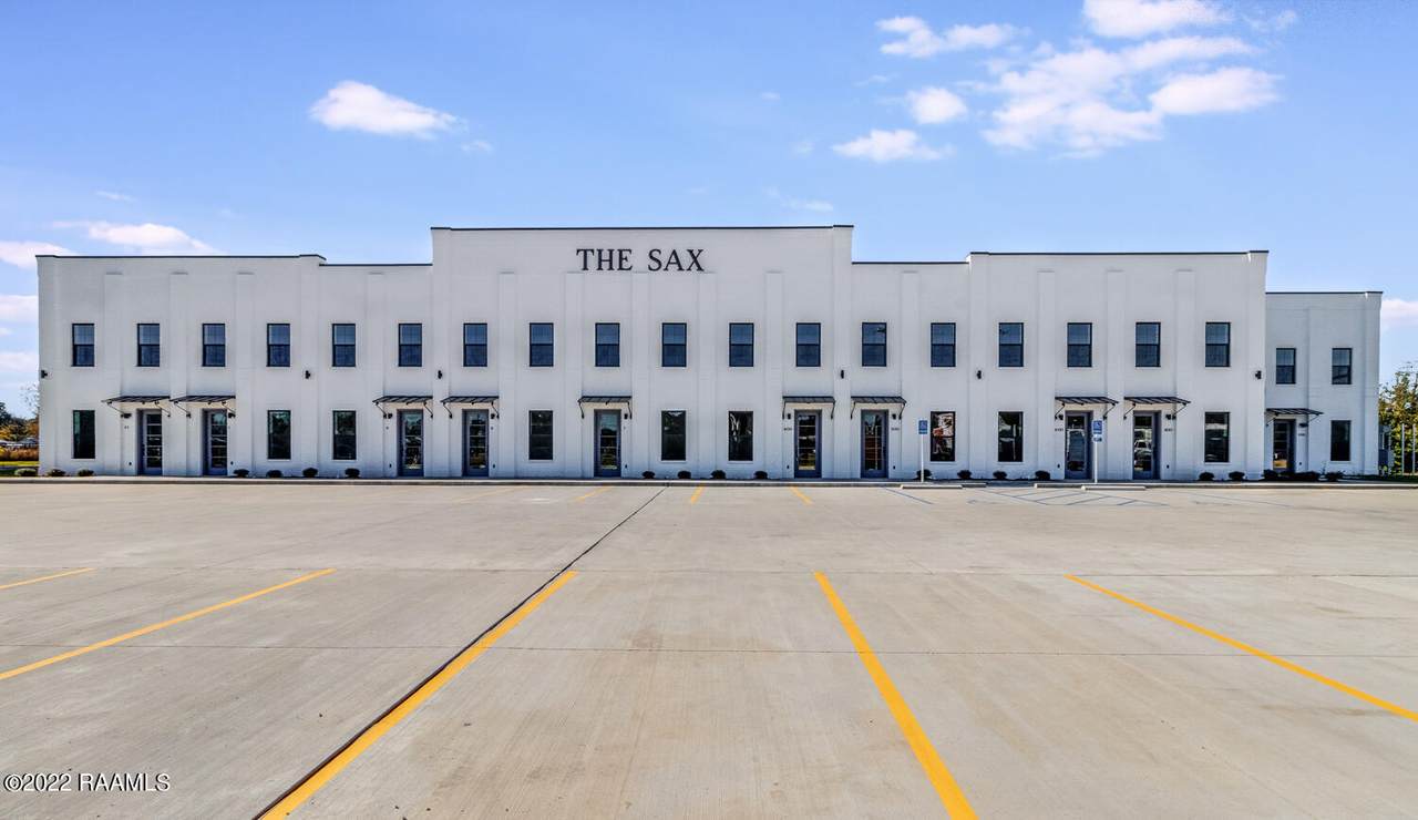 711 Main Street - Photo 1