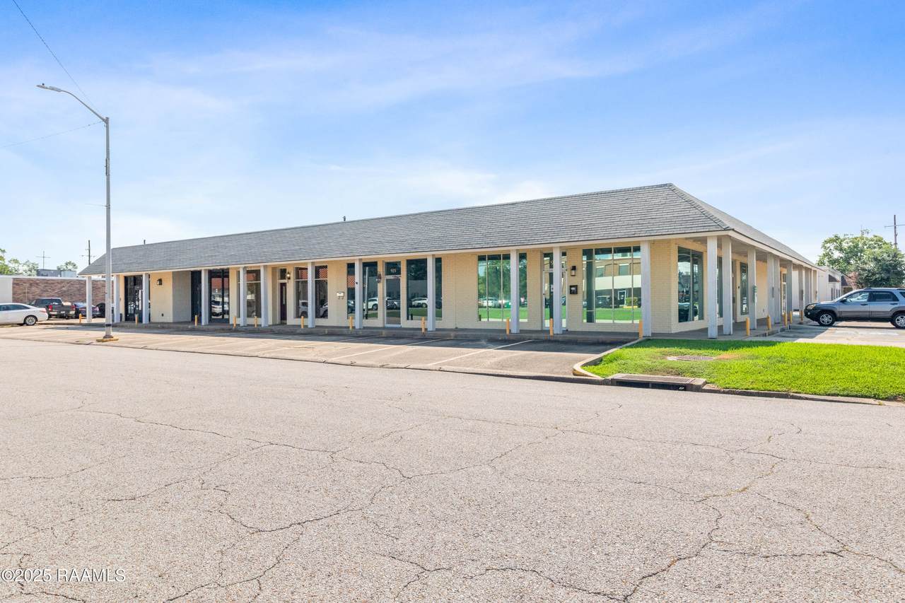 923 Harding Street - Photo 1