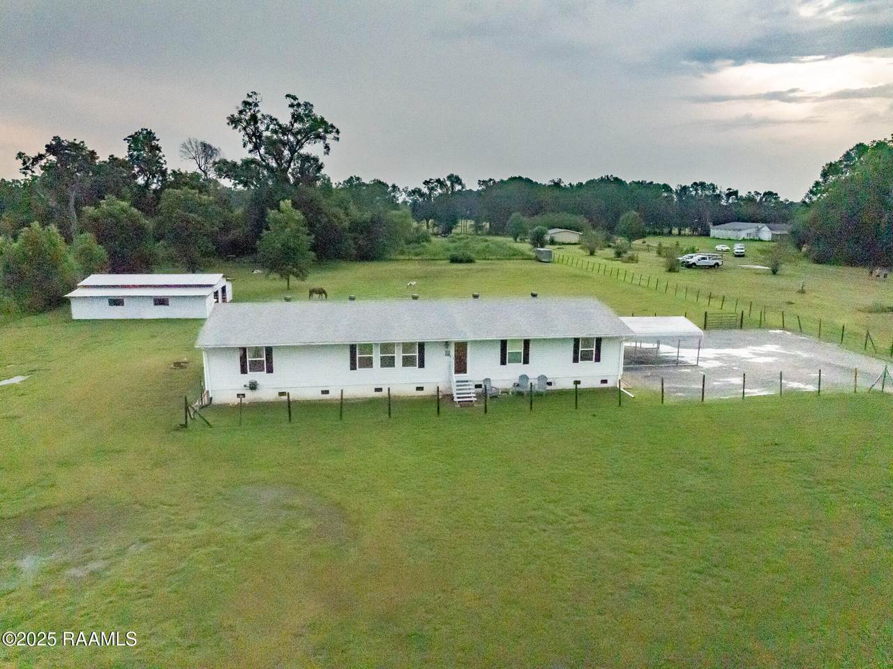 https://bt-photos.global.ssl.fastly.net/acadiana/1280_boomver_1_2500002832-2.jpg