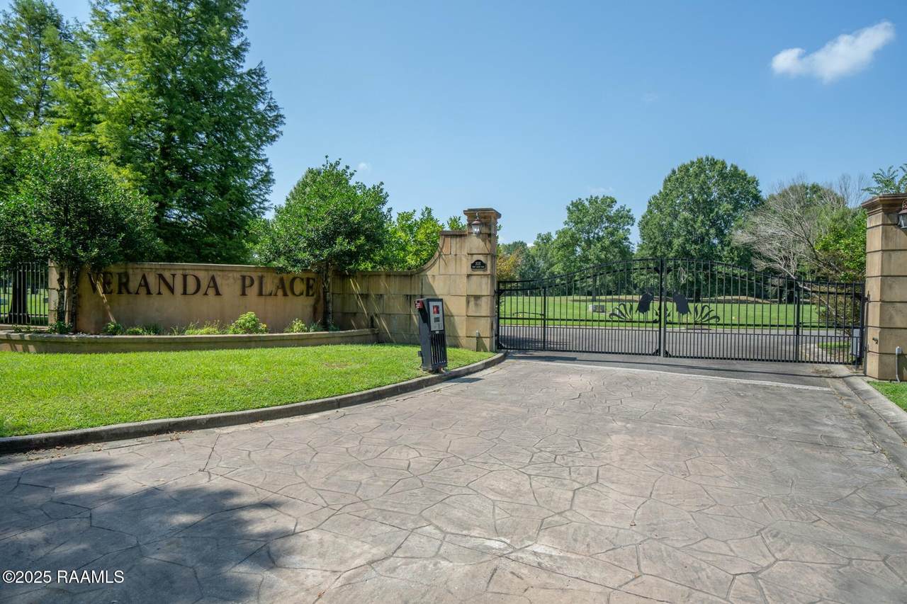 https://bt-photos.global.ssl.fastly.net/acadiana/1280_boomver_1_2500003068-2.jpg