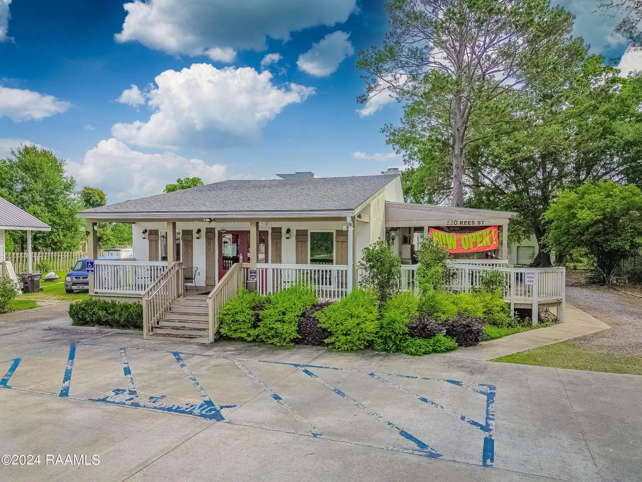 220 Rees Street - Photo 1