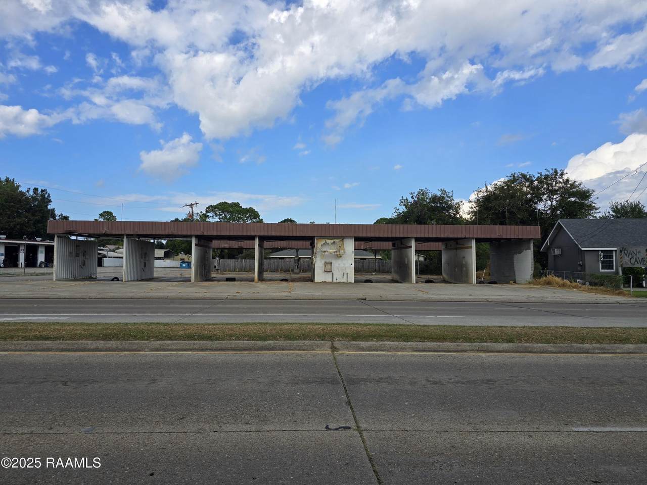 102 Admiral Doyle Drive - Photo 1