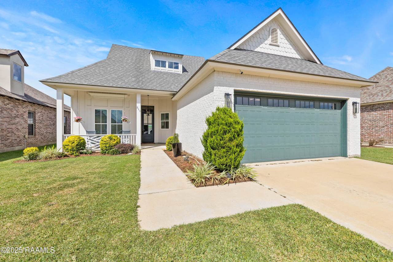 211 San Marcos Drive - Photo 1