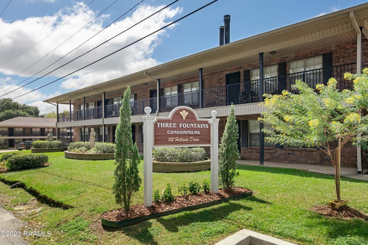 112 Hillside Drive - Photo 1