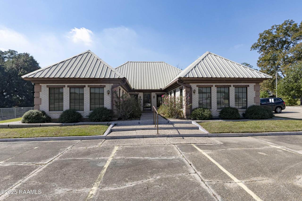 3000 Pinhook Road - Photo 1