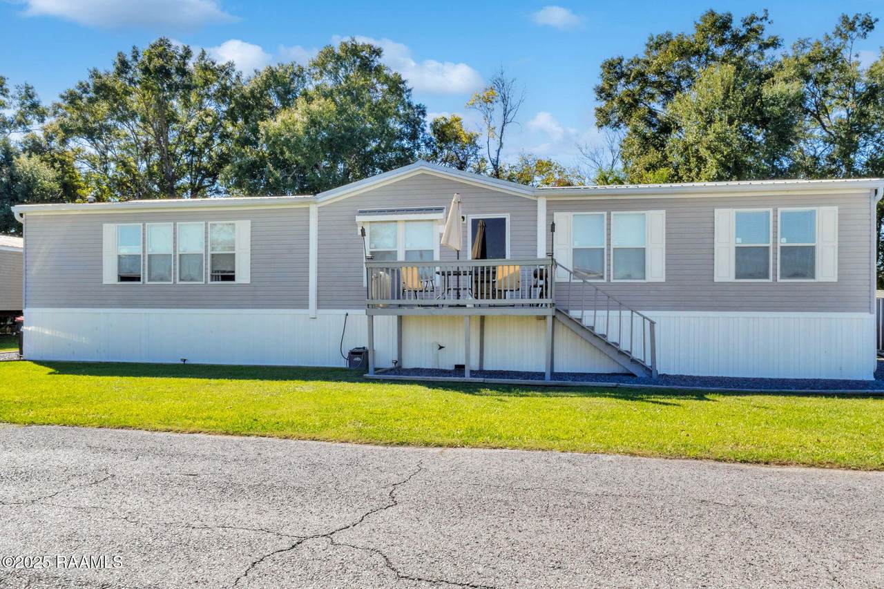 221 Watermark Drive - Photo 1