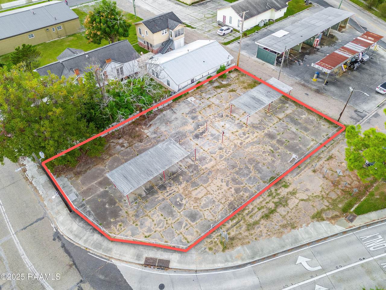 105 Moss Street - Photo 1