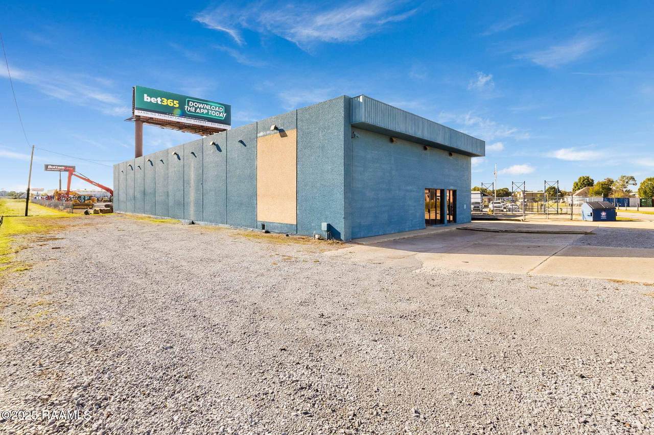 103 Park Center Drive - Photo 1