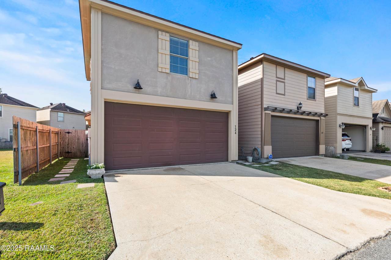 124 Fullerton Lane - Photo 1