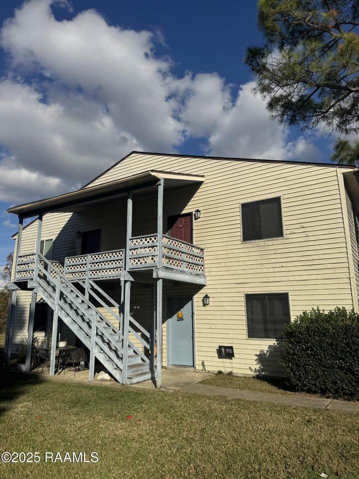 200 Buttercup (523, 623, 524, 624) Drive - Photo 1