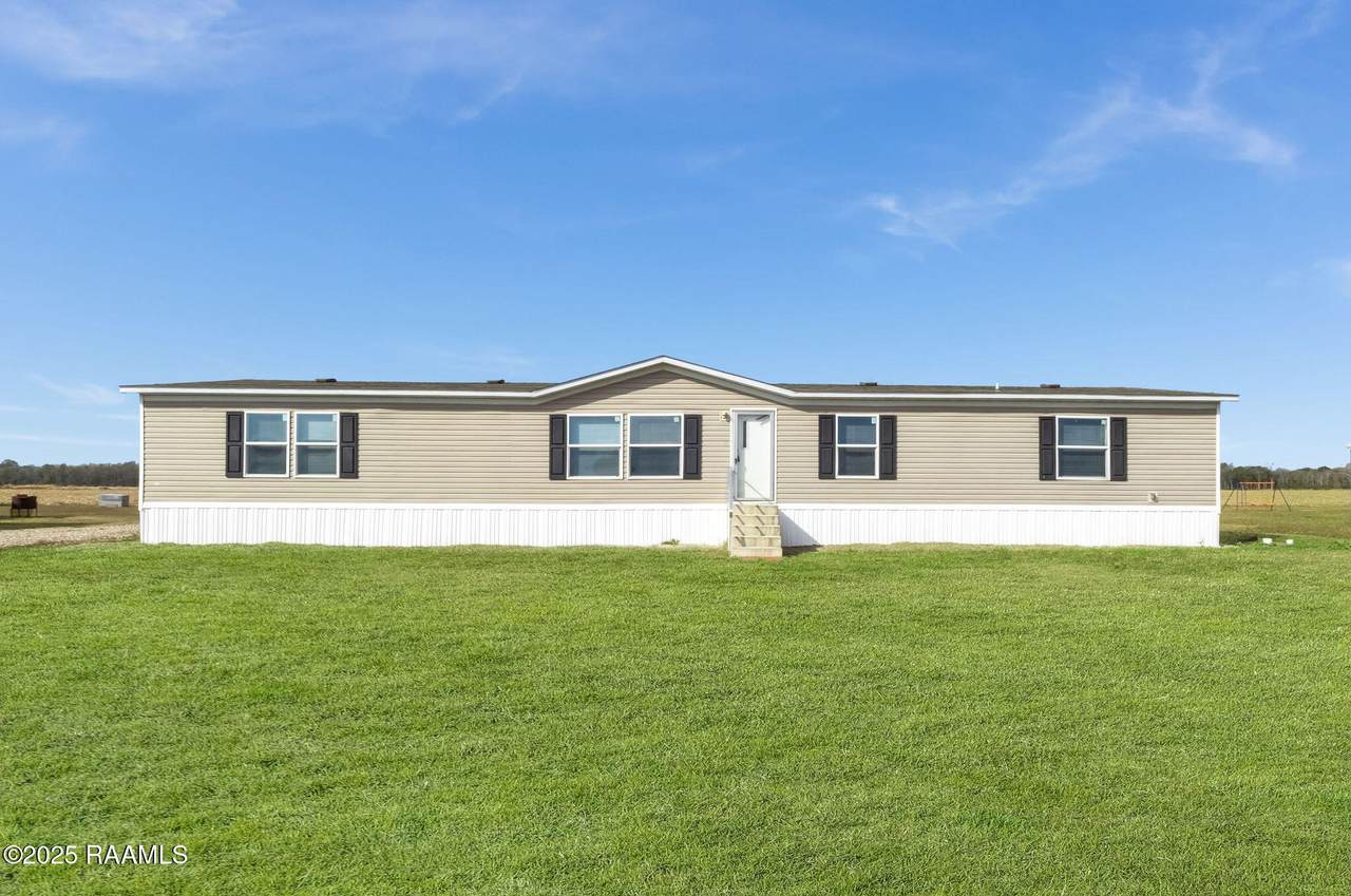 692 Tom Schexnayder Road - Photo 1