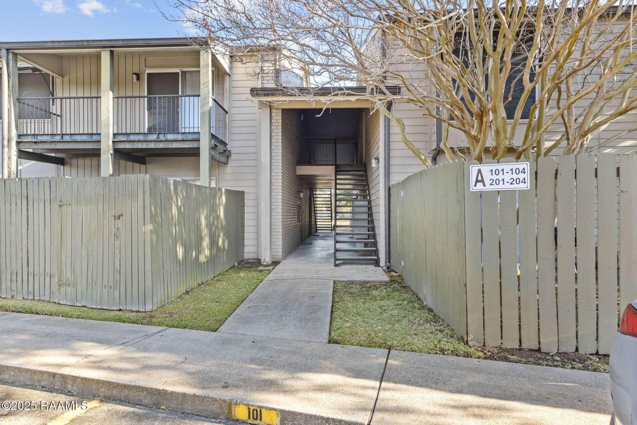 220 Doucet Road - Photo 1