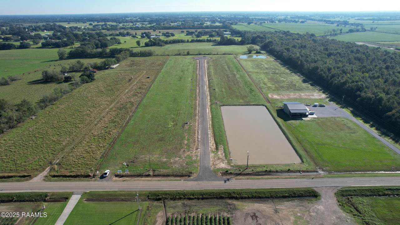 136 Chase Drive - Photo 1