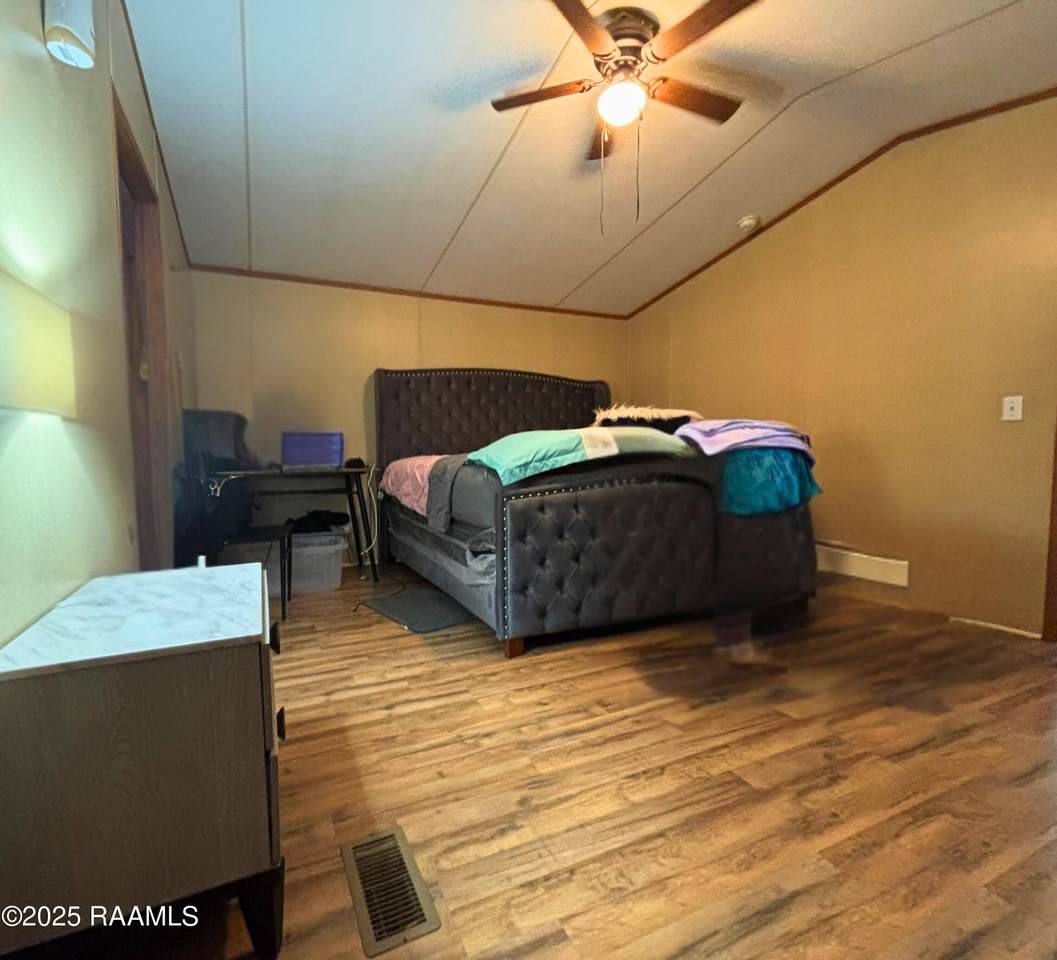 https://bt-photos.global.ssl.fastly.net/acadiana/1280_boomver_1_2500006456-2.jpg
