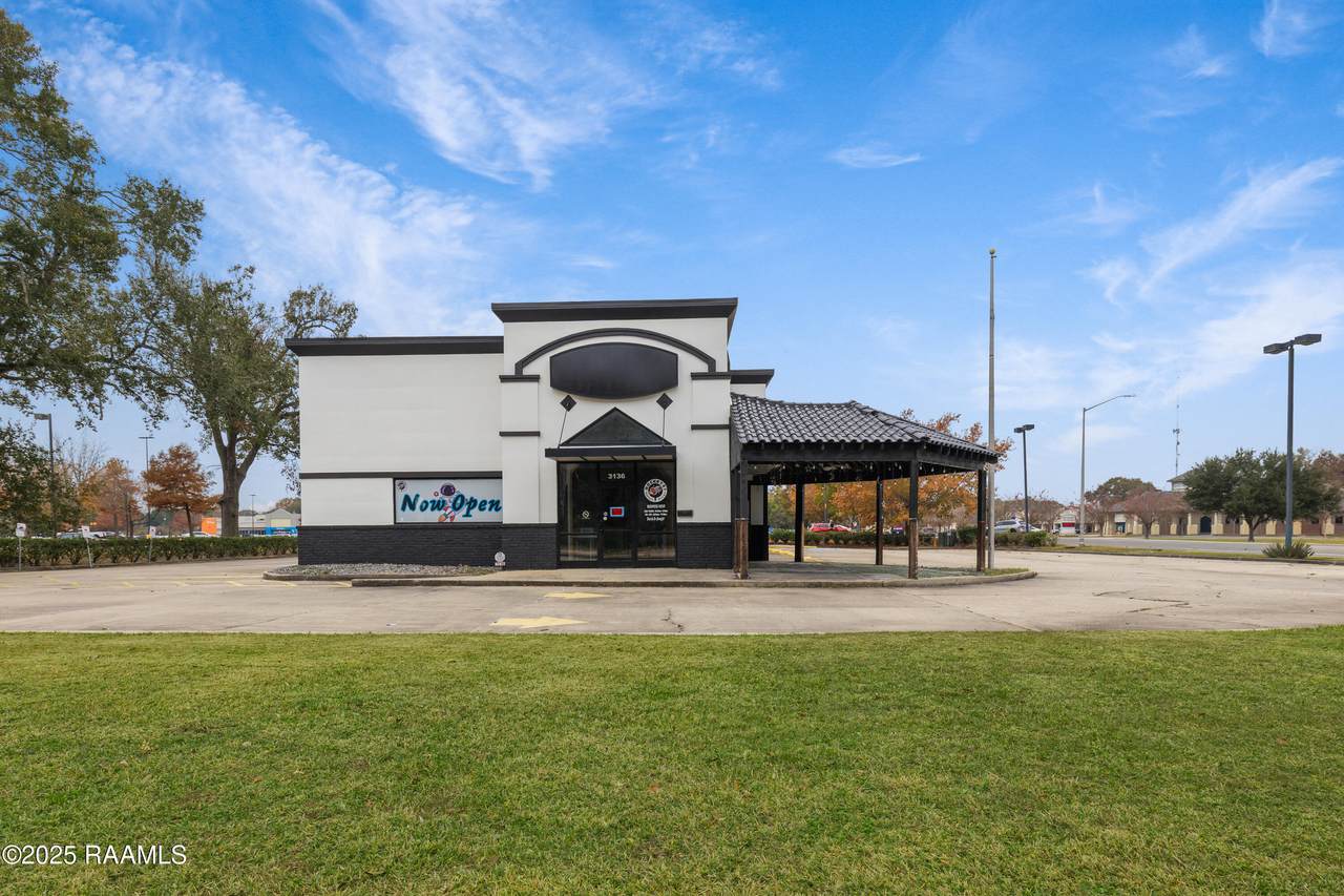 3136 Ambassador Caffery Parkway - Photo 1