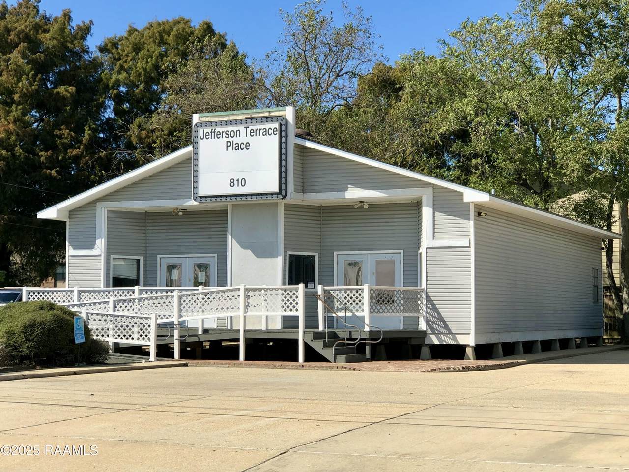 810 Jefferson Terrace - Photo 1